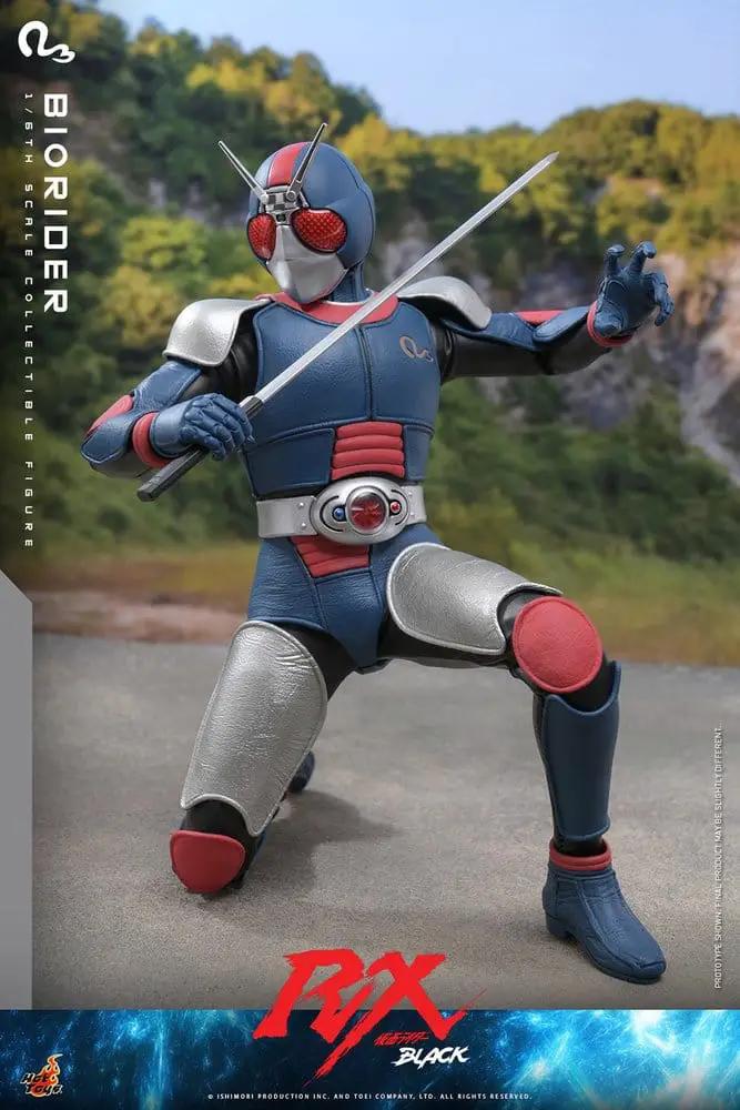 Kamen Rider Black RX 1/6 BioRider figura, HOT TOYS action figure, blue suit, red accents, silver armor, dual swords.