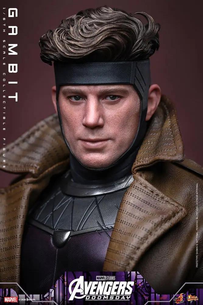 Figura de acción Gambit 1/6, Hot Toys, Avengers: Doomsday, 31 cm, con gabardina marrón y traje púrpura.