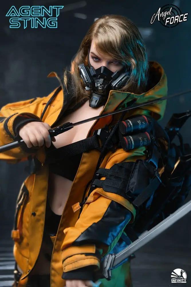 Figura de silicona 1/3 Agent Sting de INFINITY STUDIO, chaqueta naranja y máscara detallada