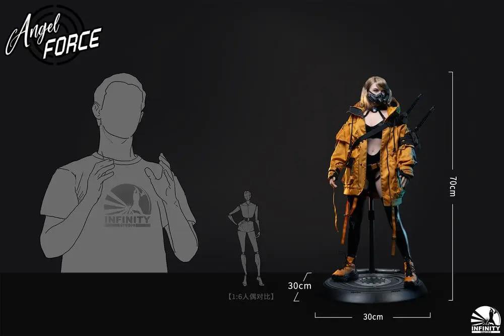 Figura de silicona Angel Force Agent Sting 70 cm, INFINITY STUDIO, chaqueta naranja y armas en la espalda, base de 30 cm