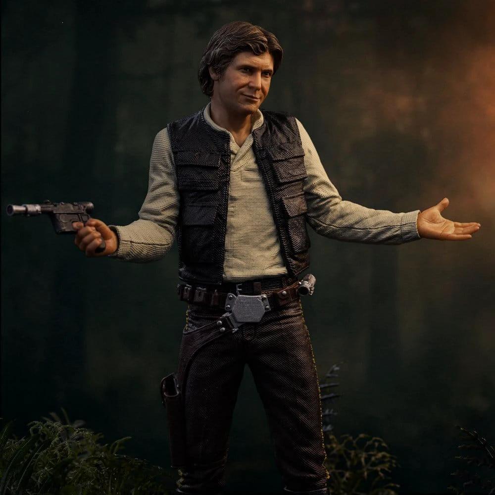 Iron Studios Star Wars Han Solo 1/10 Art Scale statue (Episode VI); beige shirt, black vest, blaster in hand.