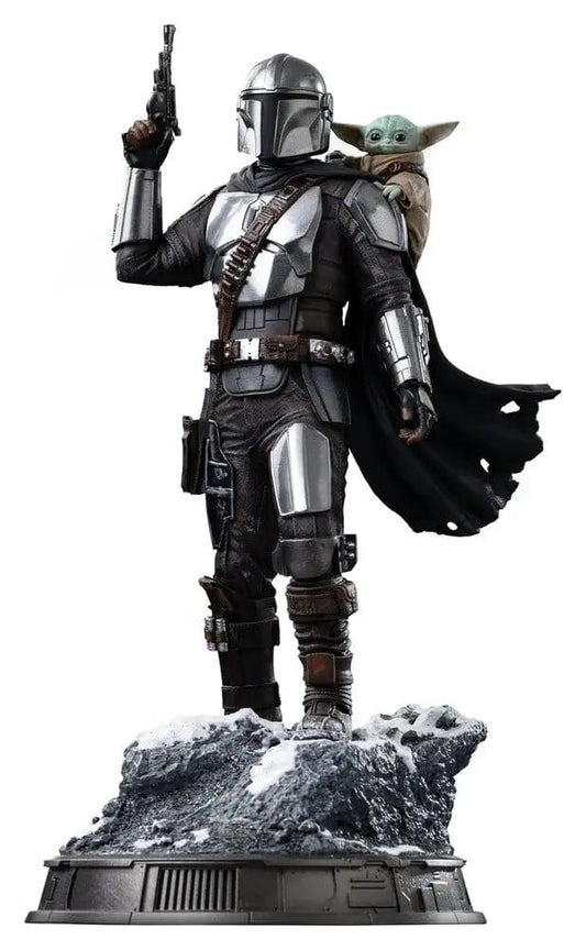 IRON STUDIOS The Mandalorian & Grogu statue, 1/10 scale, 25 cm, armored Mandalorian with Grogu on shoulder.