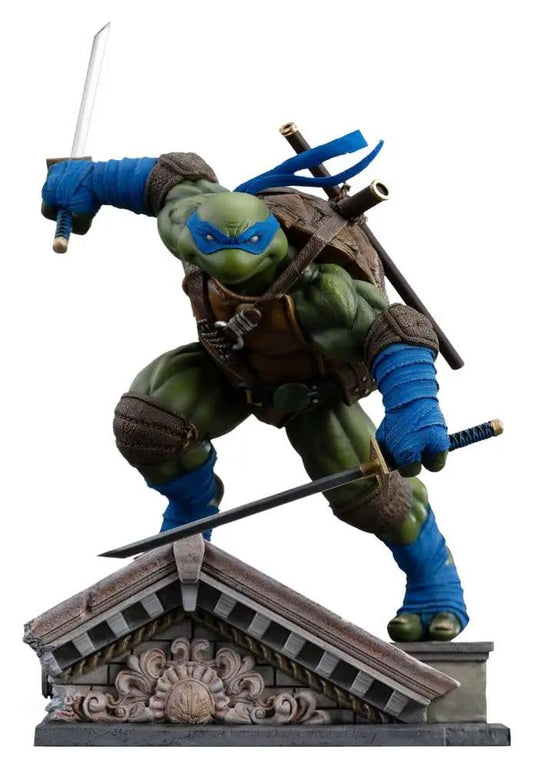 Leonardo TMNT statue by Iron Studios, 1/10 scale, 22 cm, green turtle with blue mask wielding katanas on a ruin base.