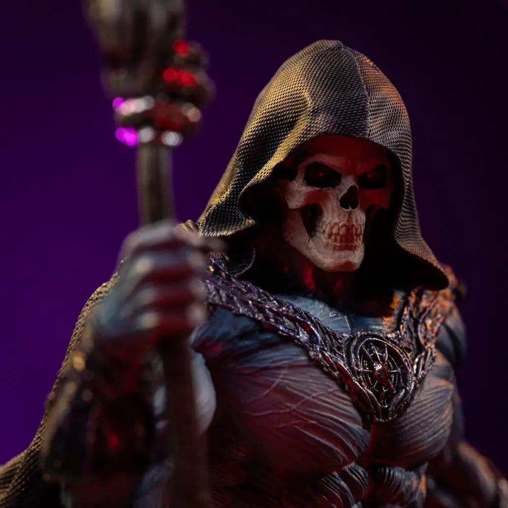 Masters of the Universe Skeletor 1/10 statue, 29 cm, hooded skeletal figure with ornate chest armor by Iron Studios