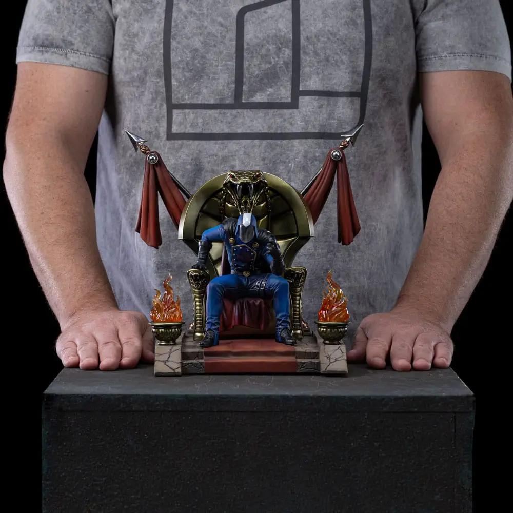 Iron Studios Cobra Commander 1/10 Art Scale statue, 25 cm, blue-clad figure seated on a throne with flaming torches
