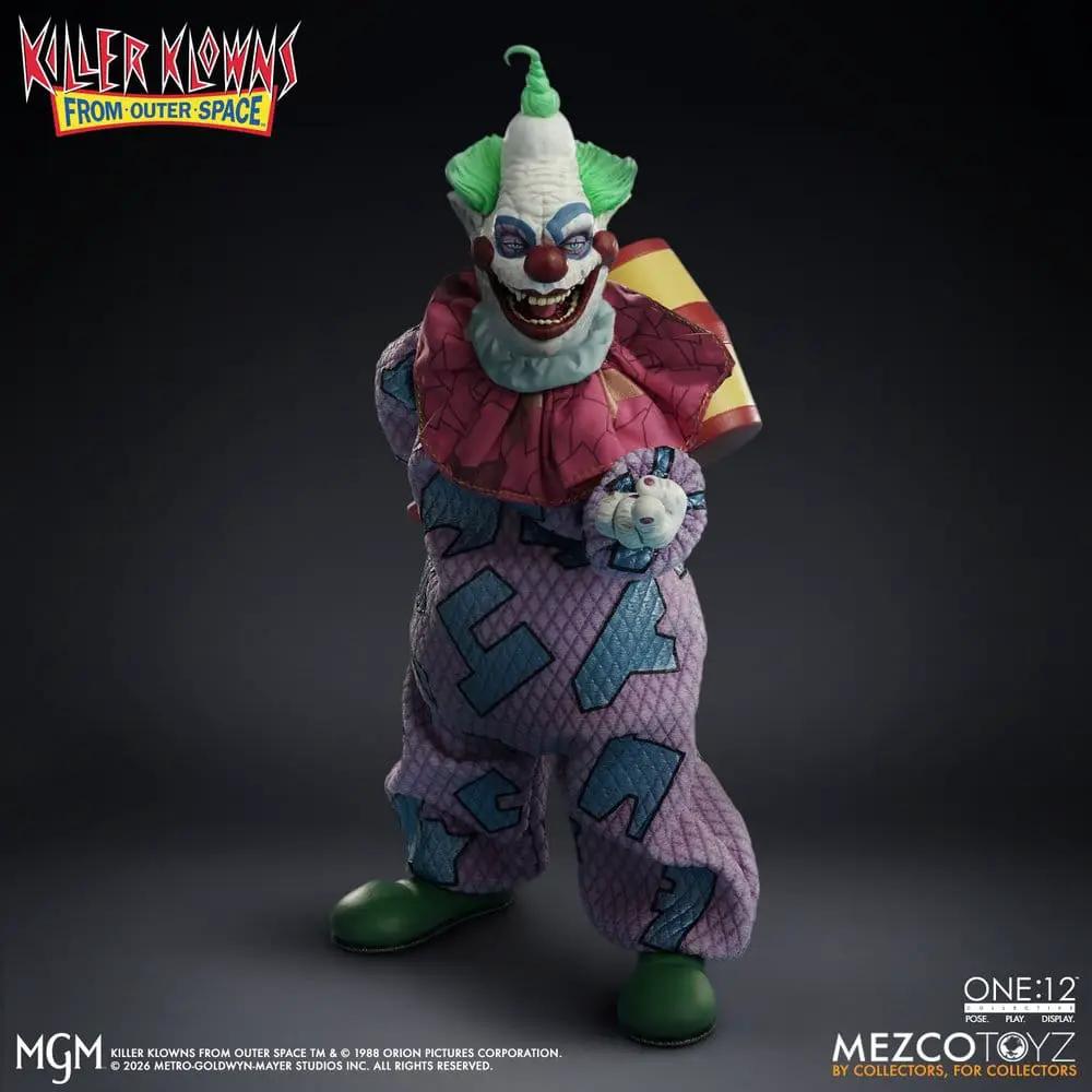 Figura One:12 Collective Killer Klowns From Outer Space, MEZCO TOYS, 17 cm; clown morado patchwork con zapatos verdes