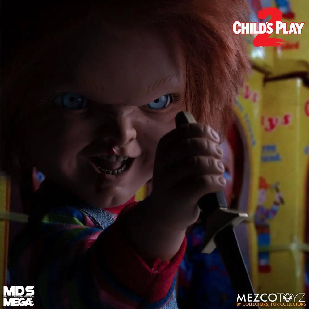 Muñeco Chucky de 38 cm de Mezco Toys, figura de acción parlante Designer Series, empuñando un cuchillo