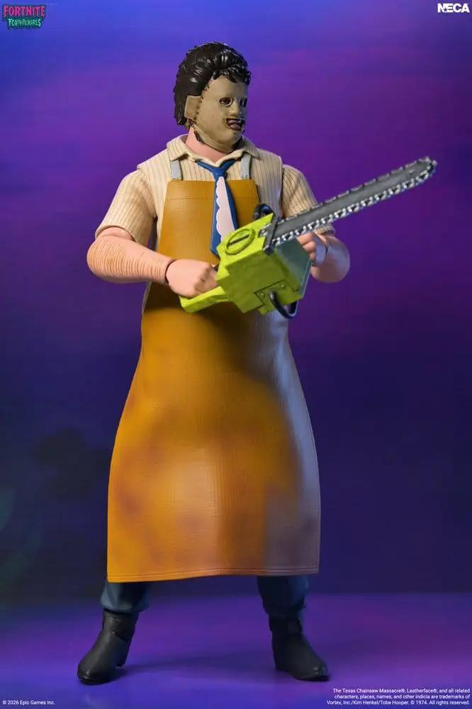 Figura de acción Leatherface de NECA, Fortnitemares, 18 cm, con mandil amarillo y motosierra verde