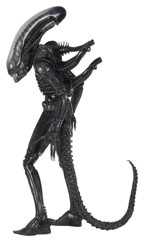 Alien 1/4 Scale Big Chap action figure by NECA, 56 cm tall, black xenomorph with elongated head.