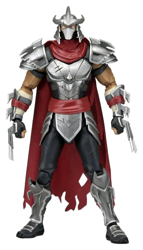 Figura de acción Shredder NECA de TMNT x Fortnite, 18 cm, armadura plateada y capa roja.