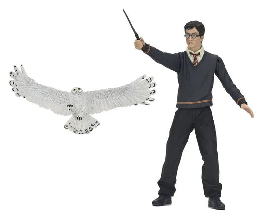 NECA Harry Potter Legacy Collection 18 cm action figure with white owl