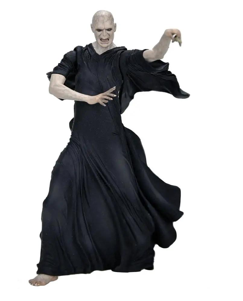 NECA Harry Potter Legacy Collection Voldemort action figure, 18 cm, black cloak