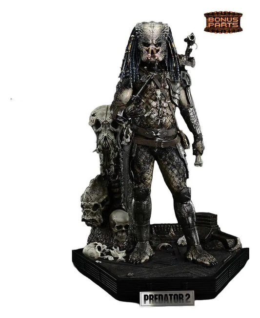 Predator 2 Elder Predator 1/3 statue DX bonus version by PRIME 1 STUDIO; museum masterline figure with skulls on base.