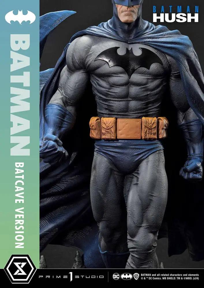 Batman statue 1/4 scale Hush Deluxe Version by Prime 1 Studio, gray suit with brown belt and blue cape