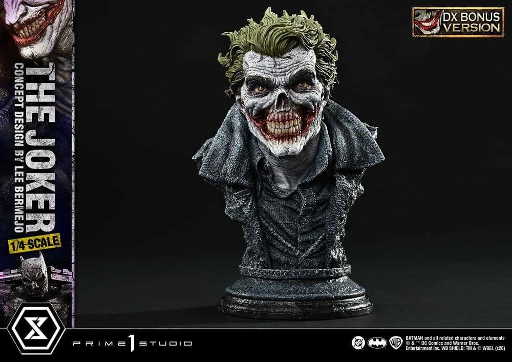 Prime 1 Studio DC Comics Ultimate Premium Masterline The Joker 1/4-scale DX Bonus Version statue, green-haired with grayscale outfit.