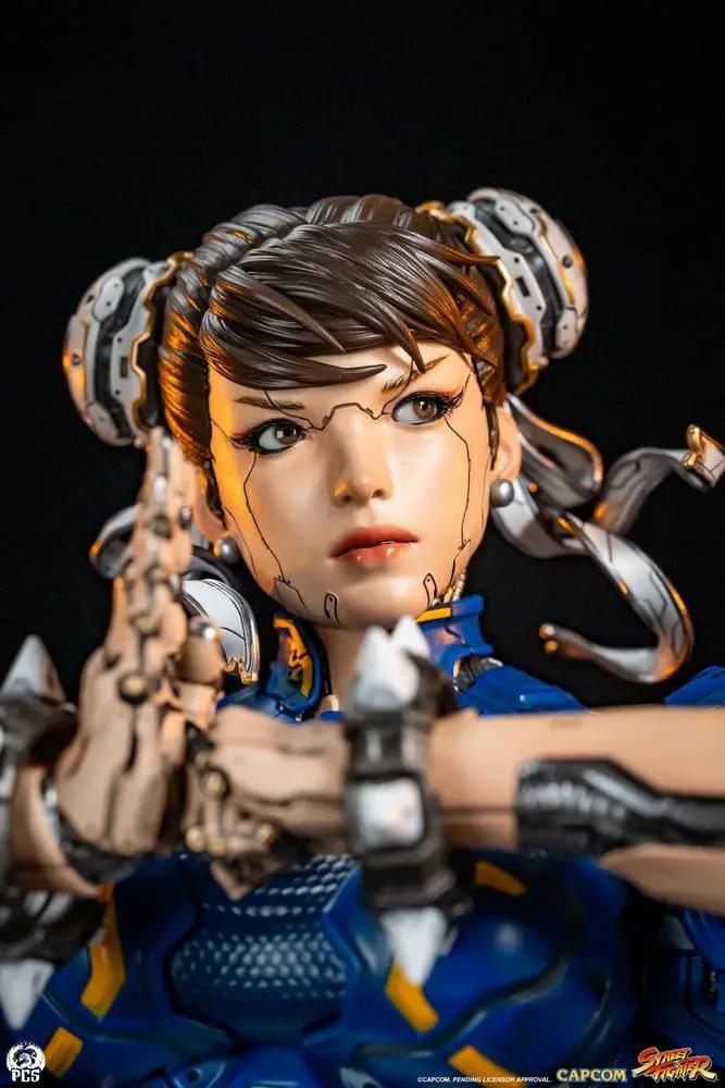 Estatua 1/4 Chun-Li Android, Street Fighter, 47 cm, de PREMIUM COLLECTIBLES STUDIO; rostro con líneas de circuito y armadura azul.