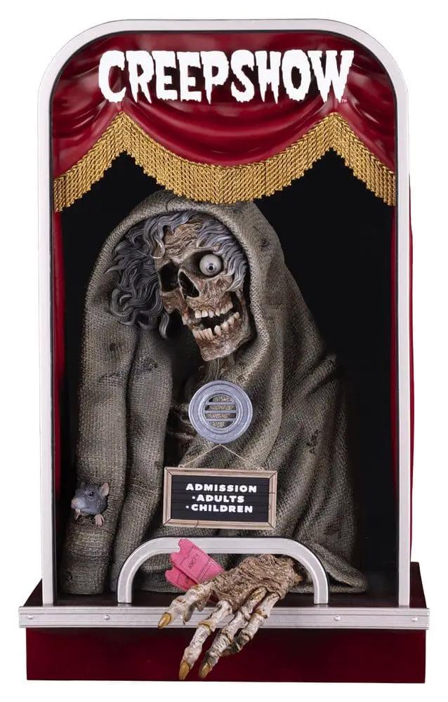 Creepshow diorama estatua 1/1, 104 cm; zombi con capa gris y mano esquelética, señal de admisión y ratón en vitrina.