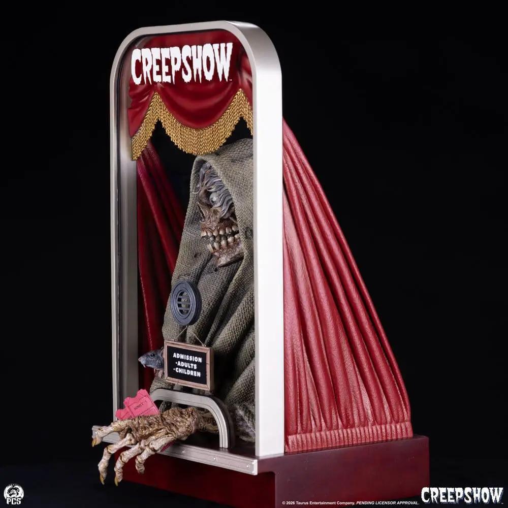 Creepshow diorama statue by Premium Collectibles Studio, 1:1 scale, 104 cm, hooded zombie with red cape