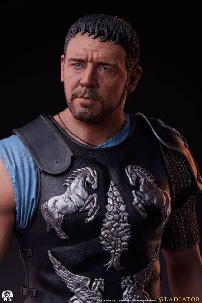 Gladiator Estatua Epic Series 1/3 Maximus 66 cm by PREMIUM COLLECTIBLES STUDIO, black armor with silver horse motifs.