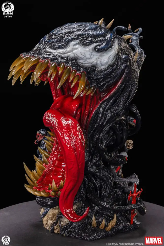 Marvel Venom 1/1 Deluxe Bust by Premium Collectibles Studio; black textured body, red tongue and yellow fangs.