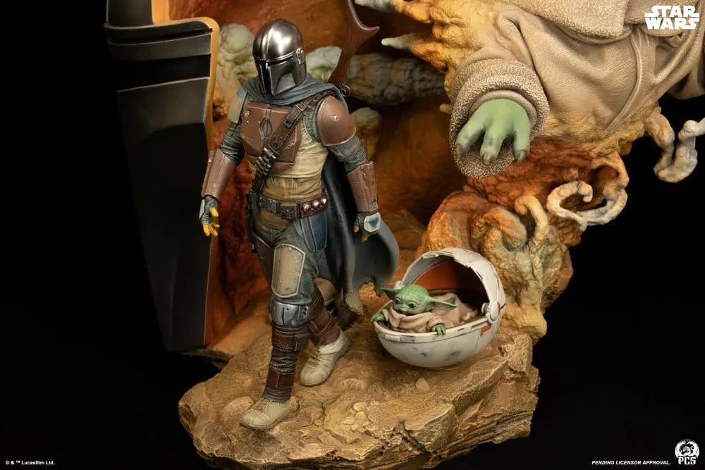 Star Wars Mandalorian Busto Fine Art 41 cm by Premium Collectibles Studio; two-figure premium scale diorama with Din Djarin and Grogu.