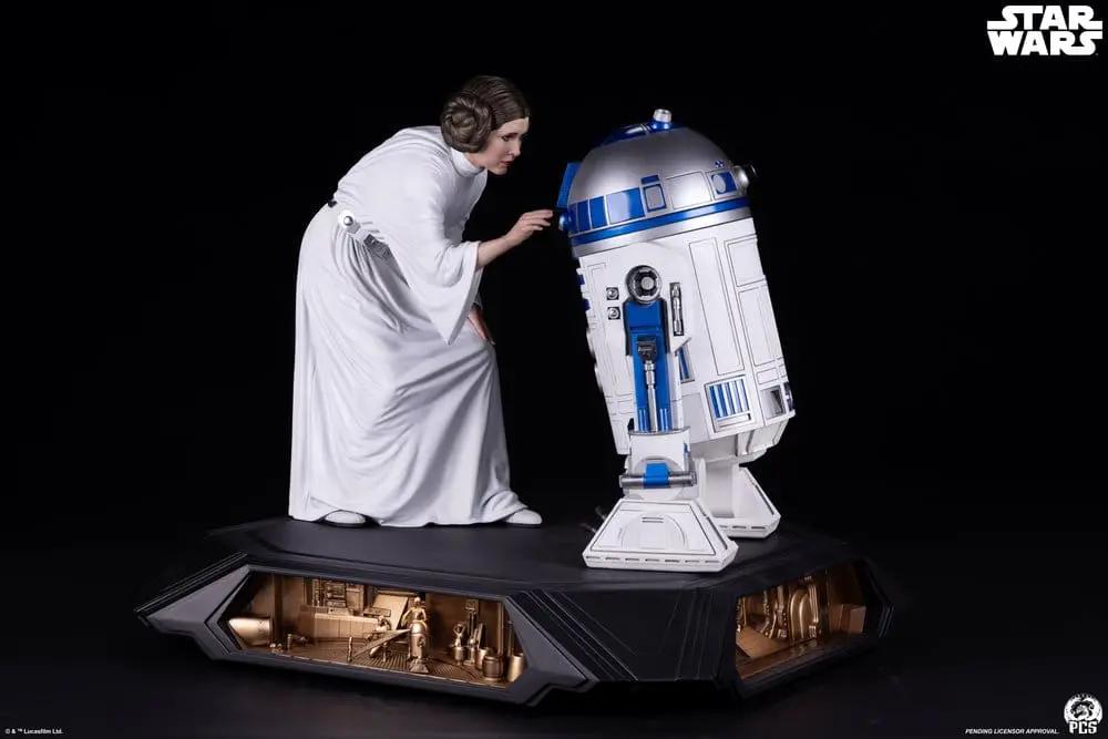 Estatua Star Wars Princess Leia 1/3 (48 cm) en vestido blanco junto a R2-D2; base, 2 piezas, Premium Collectibles Studio