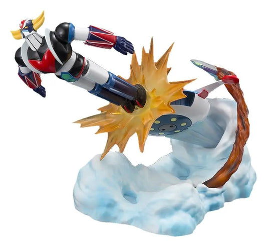 Figura PVC Grendizer 14 cm en escena de batalla en los cielos sobre base de nieve