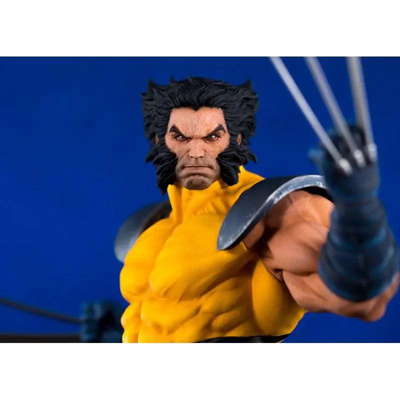 PrototypeZ Wolverine 1/6 figure by Erick Sosa, SEMIC Distribution; yellow suit with extended claws