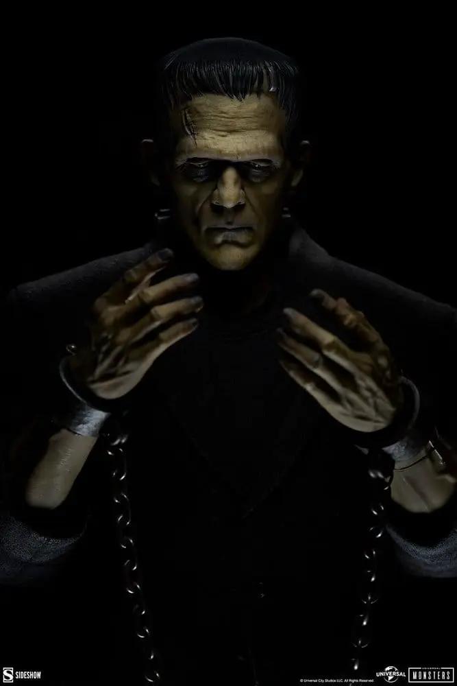 Universal Monsters Figura 1/6 Frankenstein (Collector Edition) 33 cm