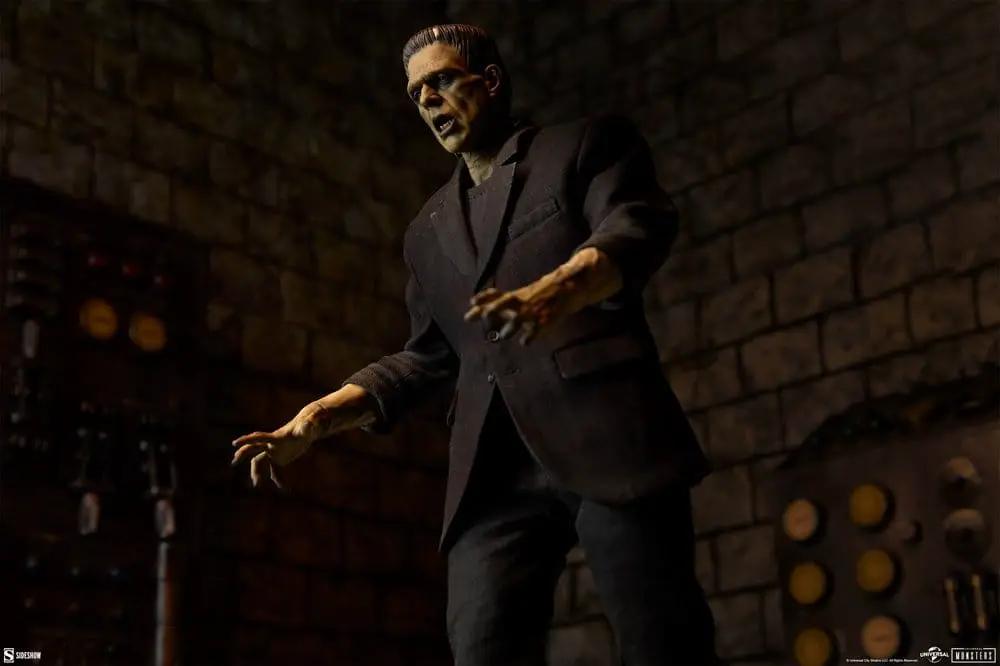 Universal Monsters Figura 1/6 Frankenstein (Collector Edition) 33 cm
