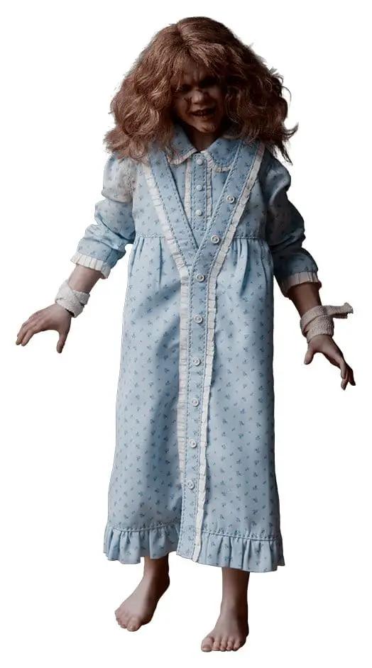 Figura de acción Regan MacNeil 1/6 de El Exorcista, SIDESHOW COLLECTIBLES, vestido azul claro.