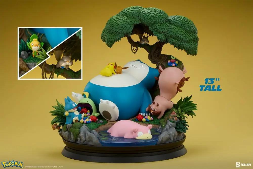 Pokémon Snorlax diorama figure, 13-inch tall, by SIDESHOW COLLECTIBLES, with other Pokémon figures