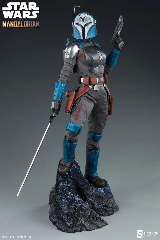 Bo-Katan Kryze premium format statue by Sideshow Collectibles, Star Wars, blue armor on rocky base with lightsaber