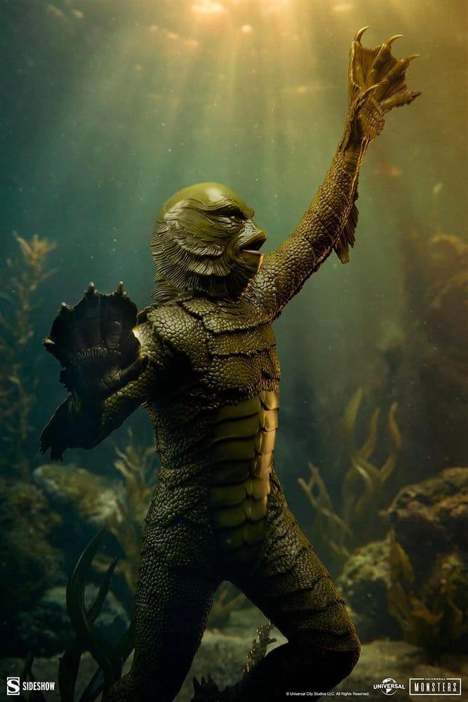 Creature from the Black Lagoon premium statue by Sideshow Collectibles; 80 cm, Universal Monsters.