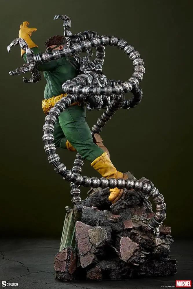 Figura Doctor Octopus Premium Format de SIDESHOW COLLECTIBLES, 74 cm, con tentáculos mecánicos sobre base rocallosa.