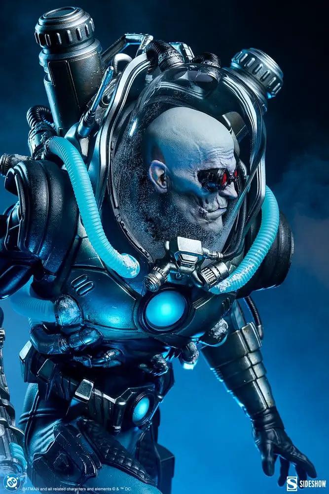 Estatua premium Mr. Freeze de DC, 59 cm, por Sideshow Collectibles, traje azul con casco y tubos iluminados