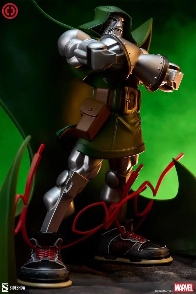Dr. Doom 25 cm Marvel collectible statue by Sideshow Collectibles, green cape and metallic armor