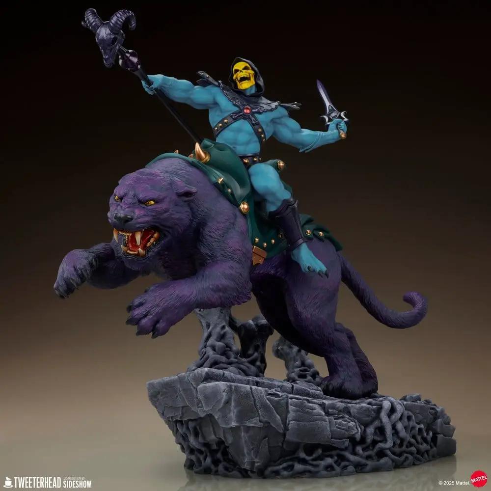 Masters of the Universe 1/4 statue: Skeletor riding Panthor, blue and purple, two-figure, on rocky base, 81 cm, by Tweeterhead.