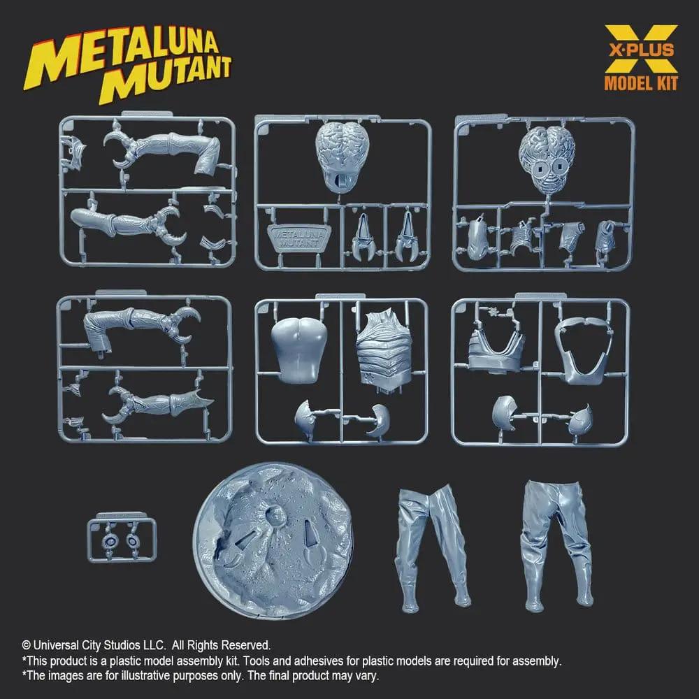 Universal Monsters Metaluna Mutant plastic model kit, 1/8 scale (26 cm), light blue sprue parts